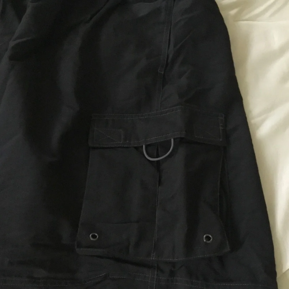 Roundtree & Yorke-NWOT-Black Cargo Swim Shorts with Drawstring